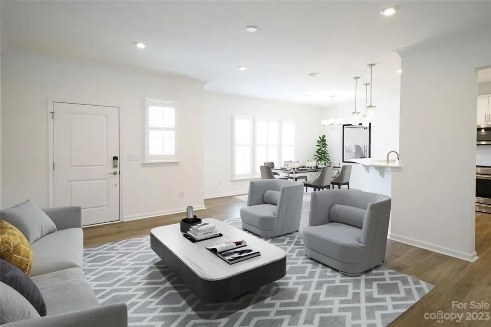 Charlotte House: 22047 Lani Dr
