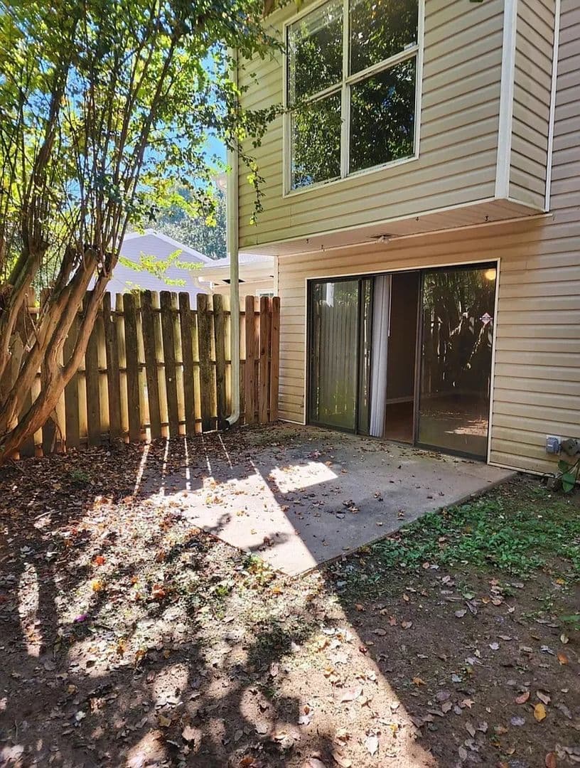Forest Park House: 177 Governors Dr