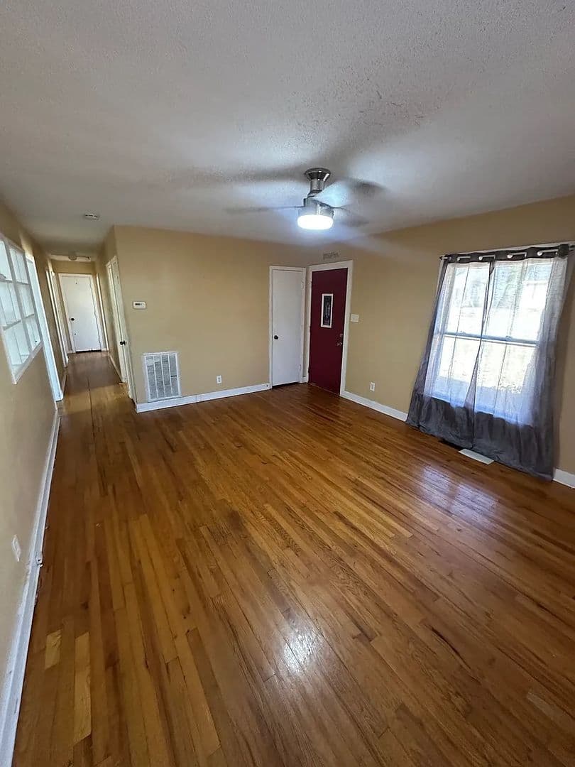 Rock Hill House: 503 Lucky Ct