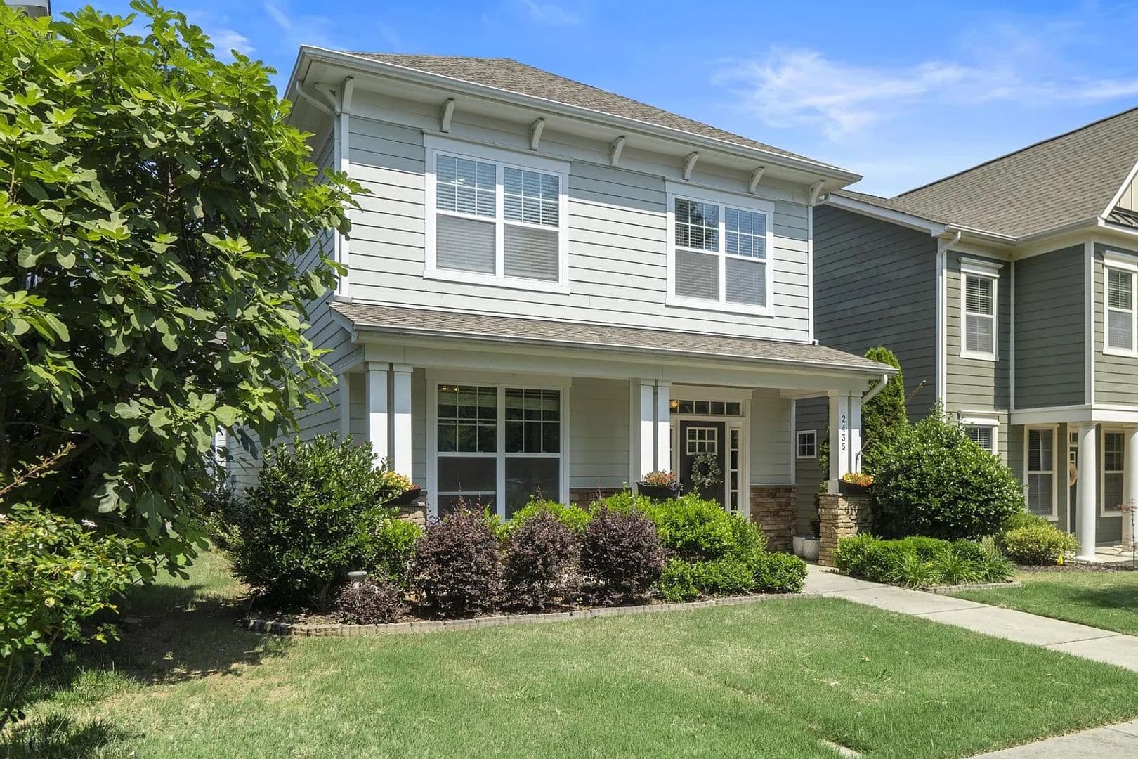 Charlotte House: 2435 Double Oaks Rd