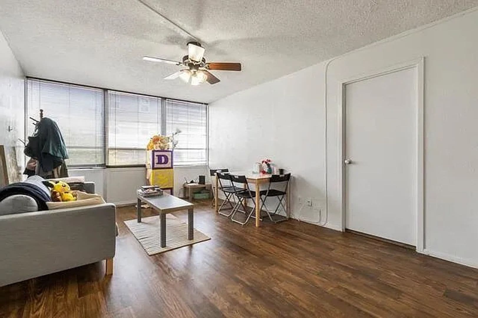 Austin House: 1800 Lavaca St