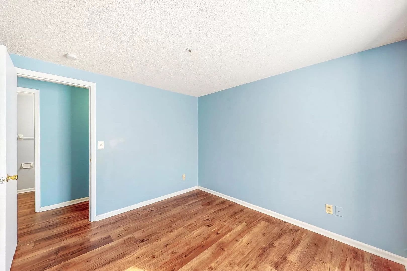 Charlotte House: 1610 #B Arlyn Cir