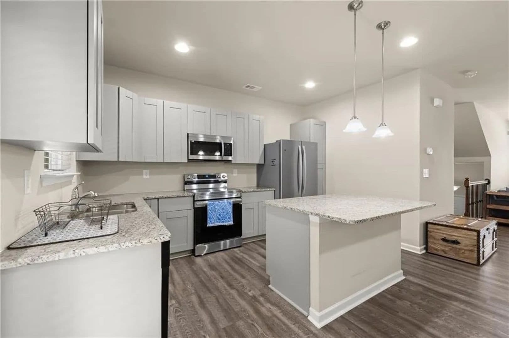 Buford House: 4202 Chatham Ridge Dr