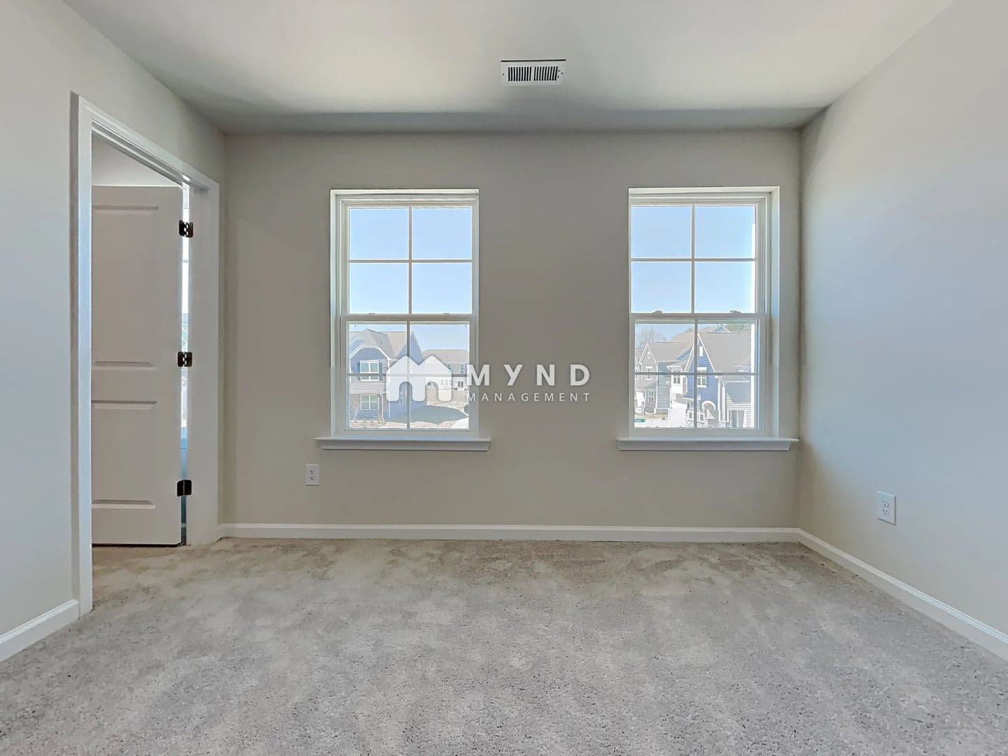 Charlotte House: 15100 Moulin Ct Dr