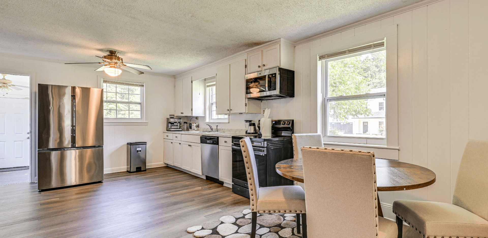 Charlotte House: 611 Austin Dr