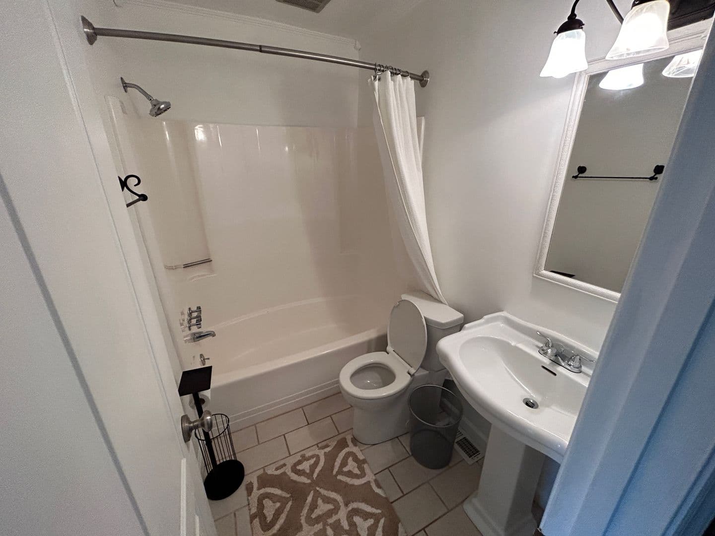 Raleigh House: 3812 Oak Park Rd