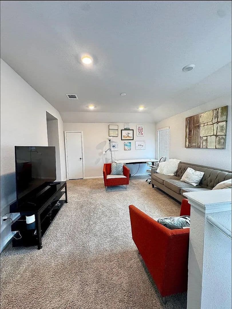 Georgetown House: 204 Brooklyn Dr