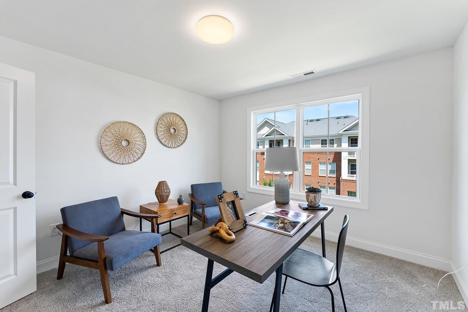 Raleigh House: 8611 Brushfoot Wy