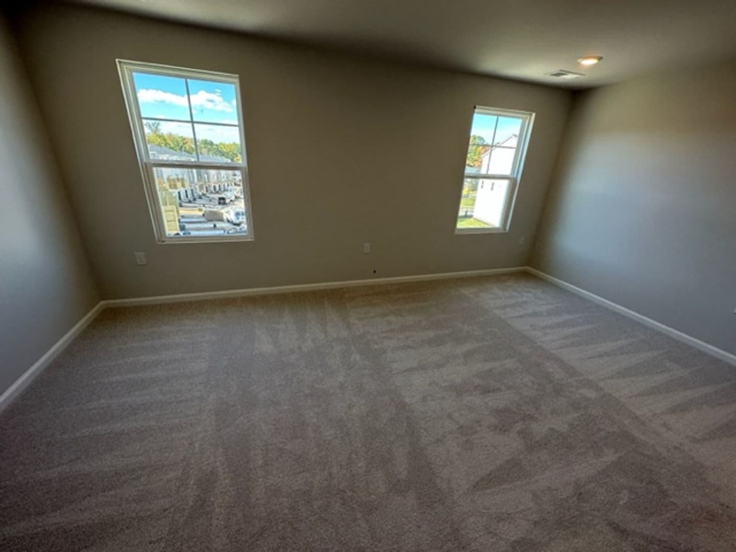 Apex House: 1642 Kipp Ln