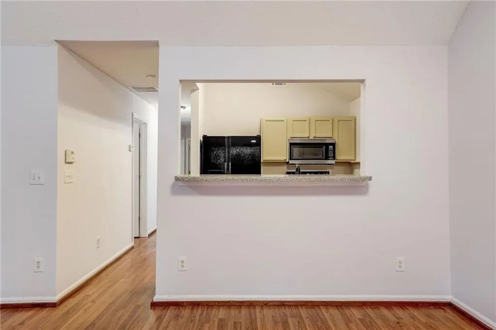 Union City House: 3865 Cypress Pointe Dr
