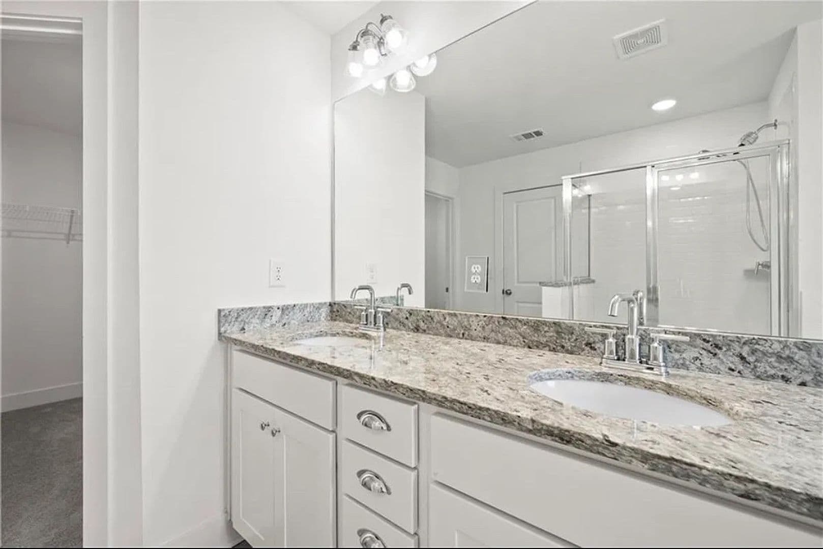 Auburn House: 246 Auburn Valley Wy