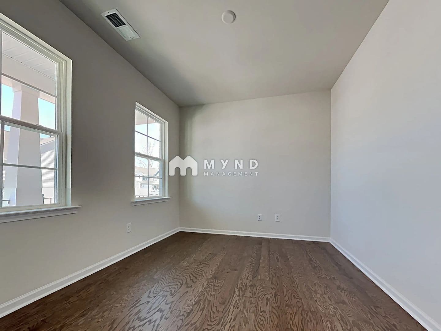 Charlotte House: 15100 Moulin Ct Dr