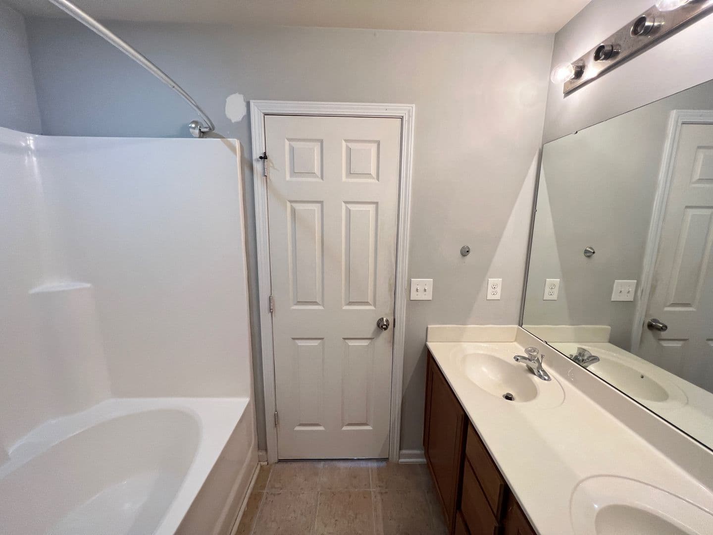 Cary House: 215 Dove Cottage Ln