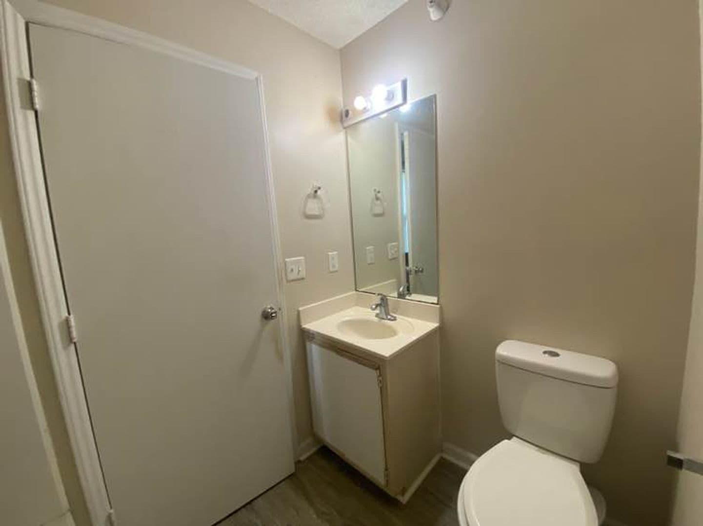Raleigh House: 1110 #303 Carlton Ave