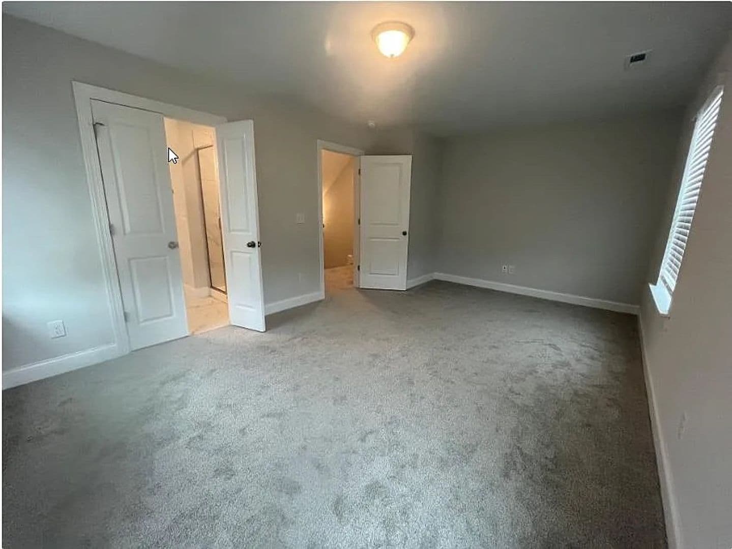 Apex House: 330 Old Grove Ln