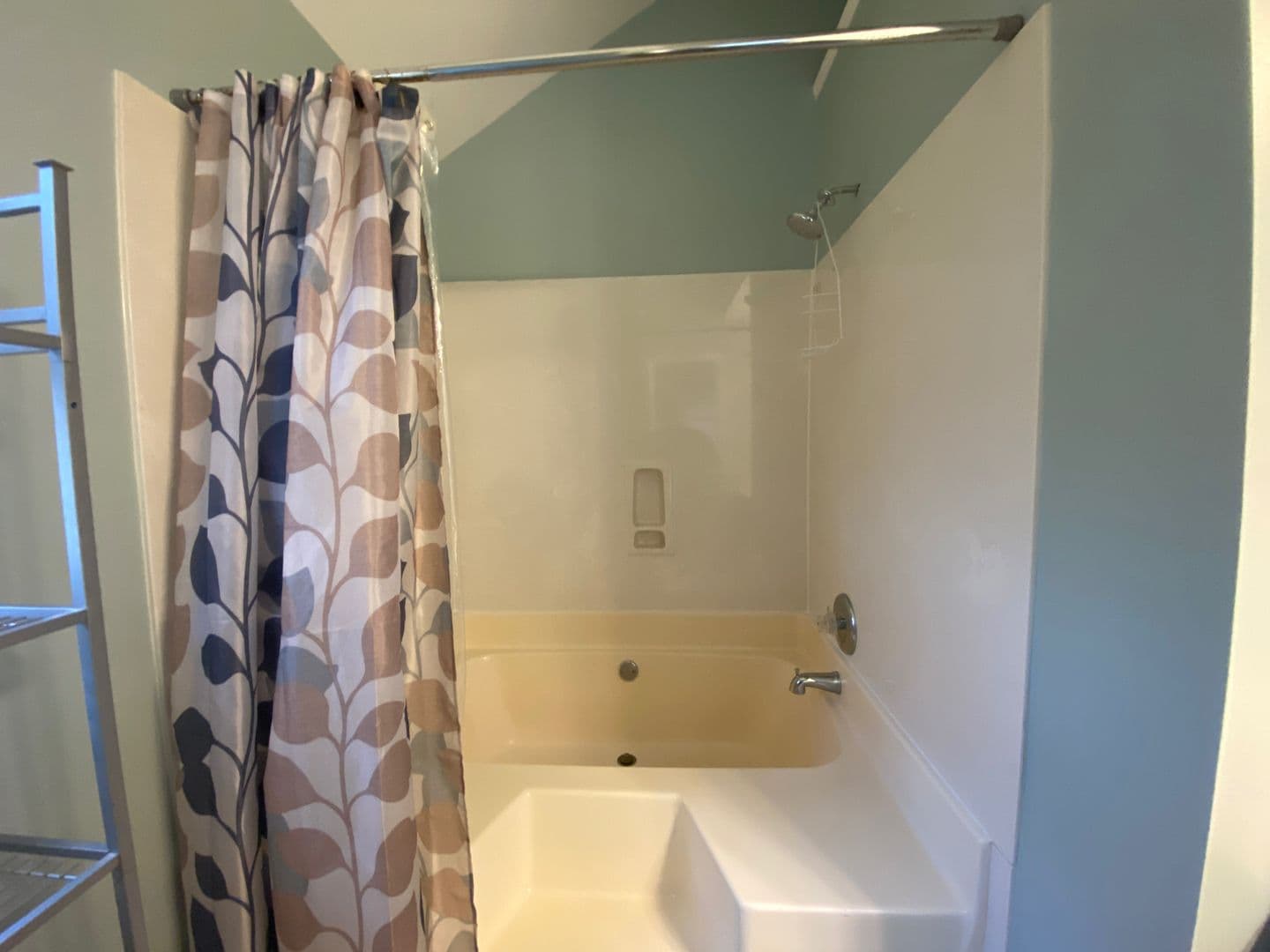 Charlotte House: 1350 Hathshire Dr