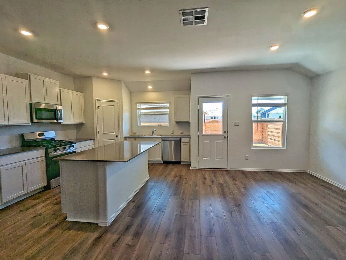 Kyle House: 158 Gresham