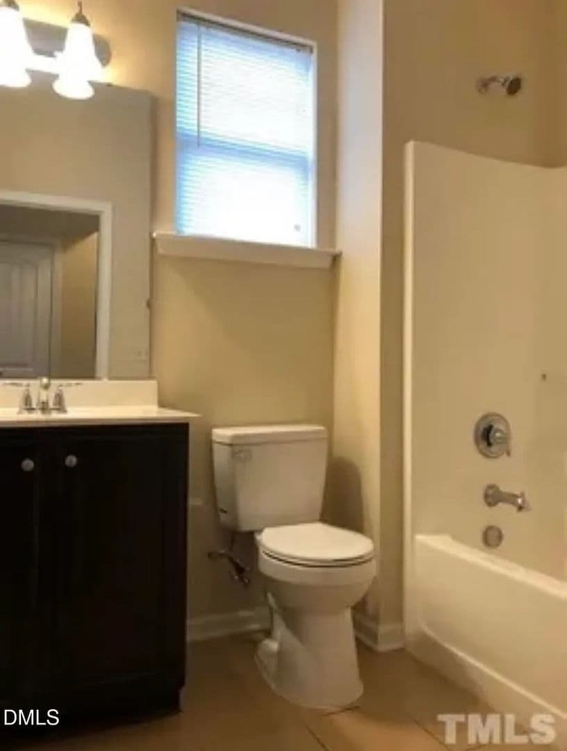 Raleigh House: 4248 Brintons Cottage St