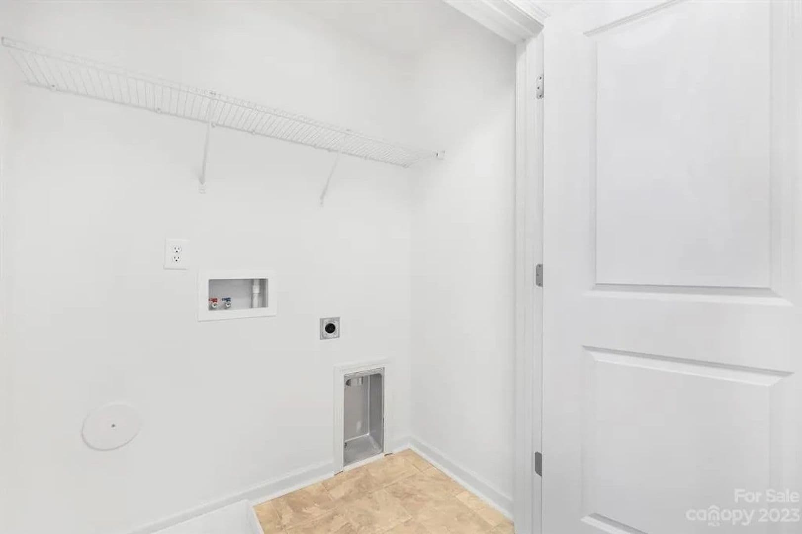 Charlotte House: 15128 Scoter St