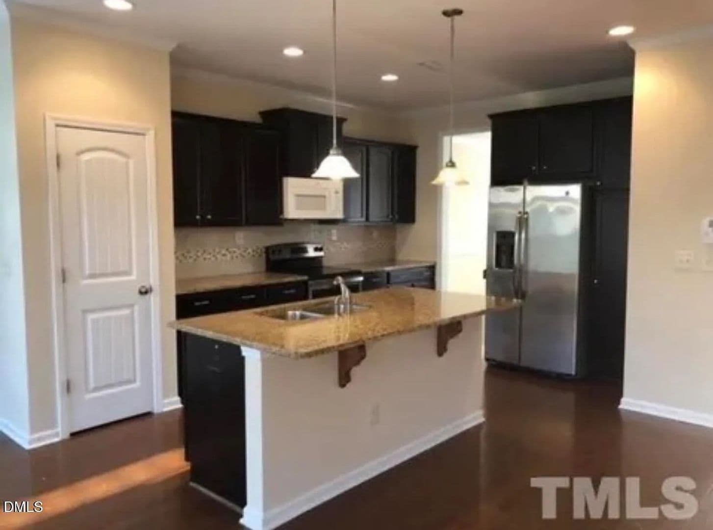 Raleigh House: 4248 Brintons Cottage St