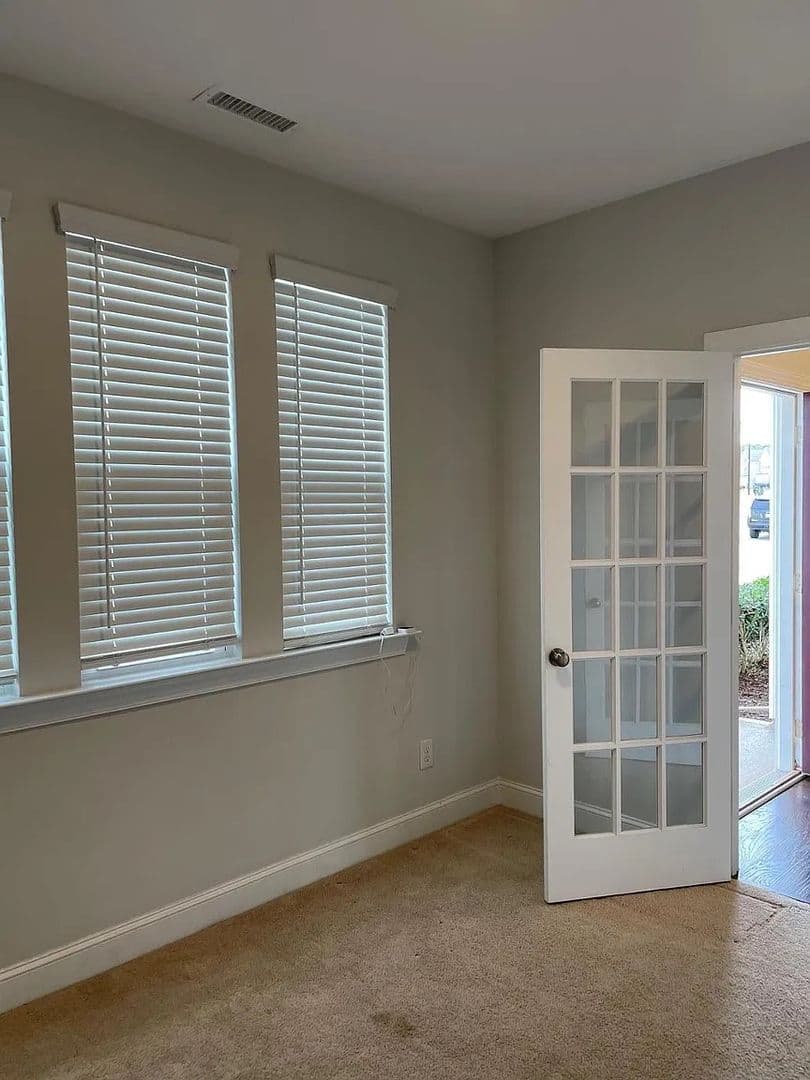 Durham House: 1330 Farm Pond Trail