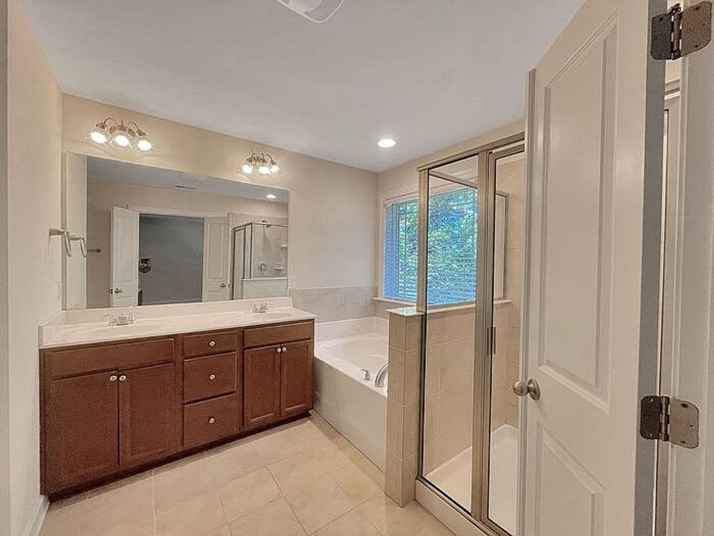 Apex House: 2406 Pecan Ridge Way