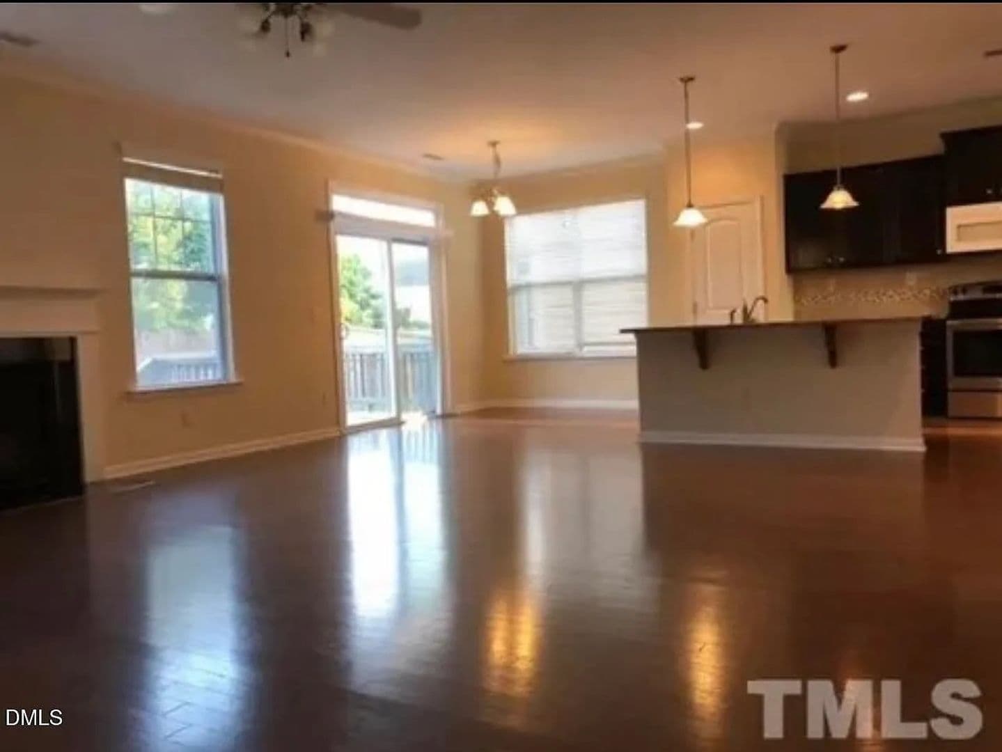 Raleigh House: 4248 Brintons Cottage St