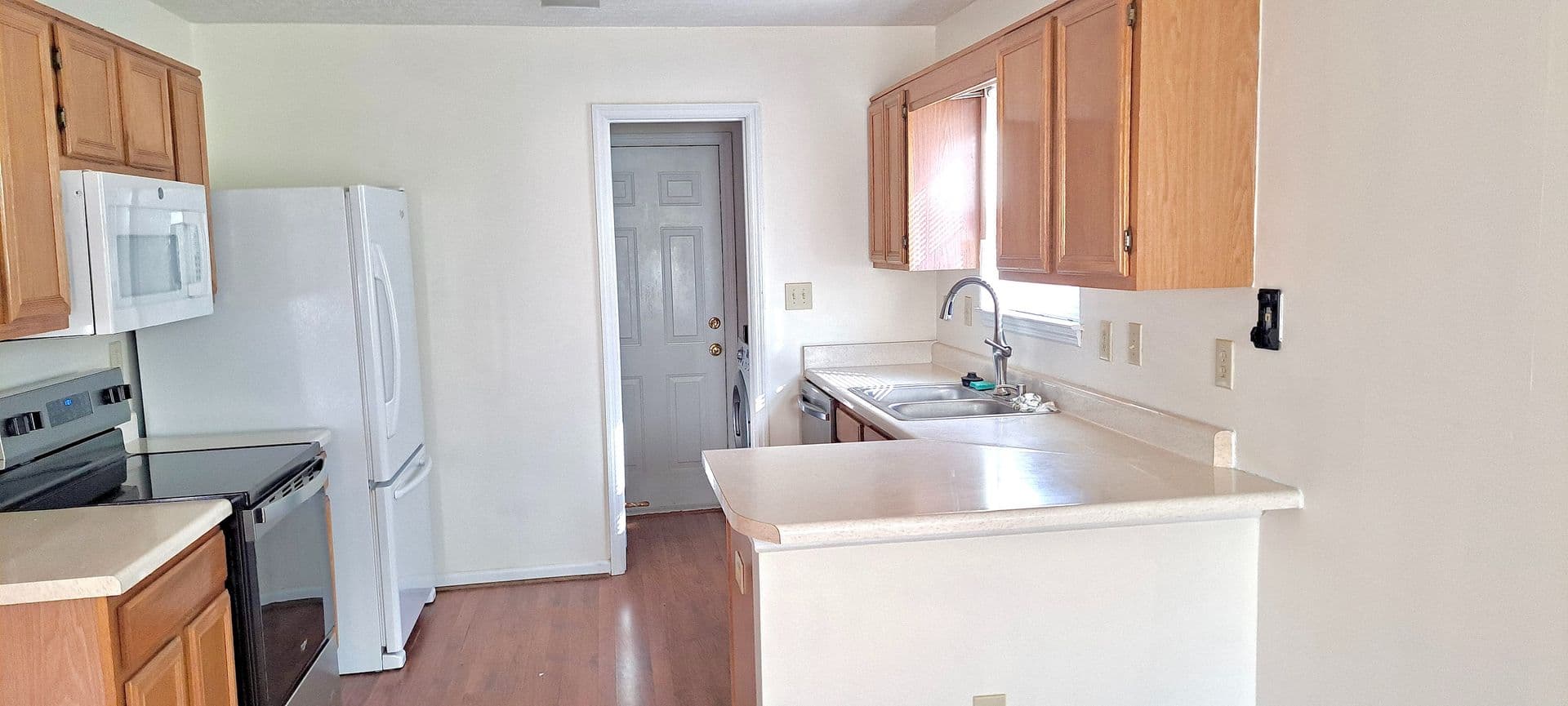Marietta House: 567 Caloosa Cove SW