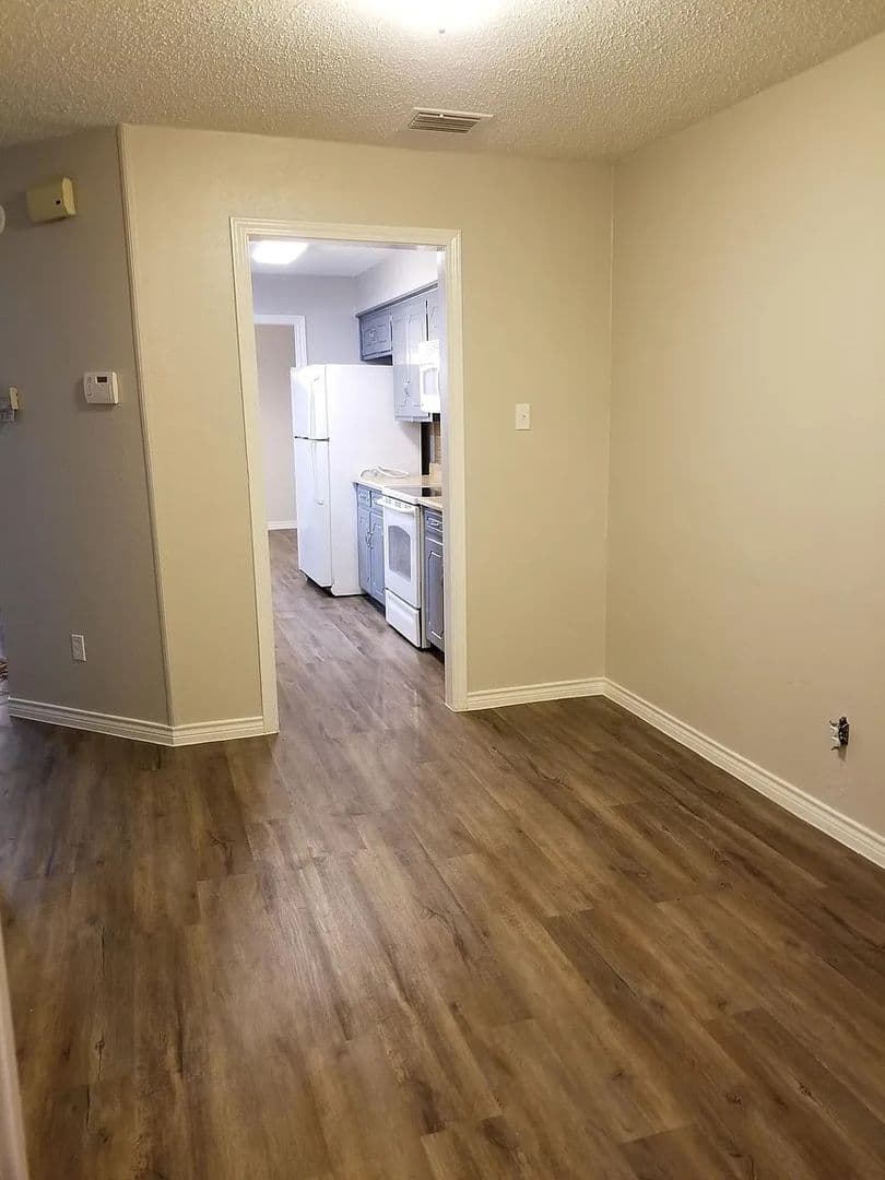 Richardson House: 807 St Paul Ct