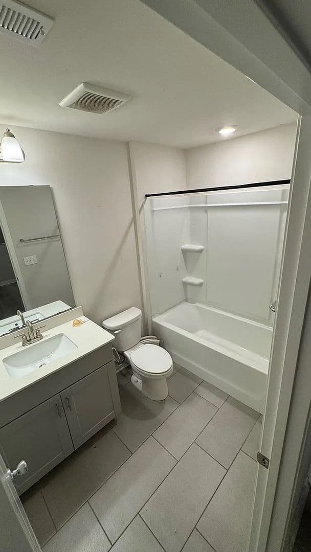 Fuquay-Varina House: 103 Joneshaven Dr