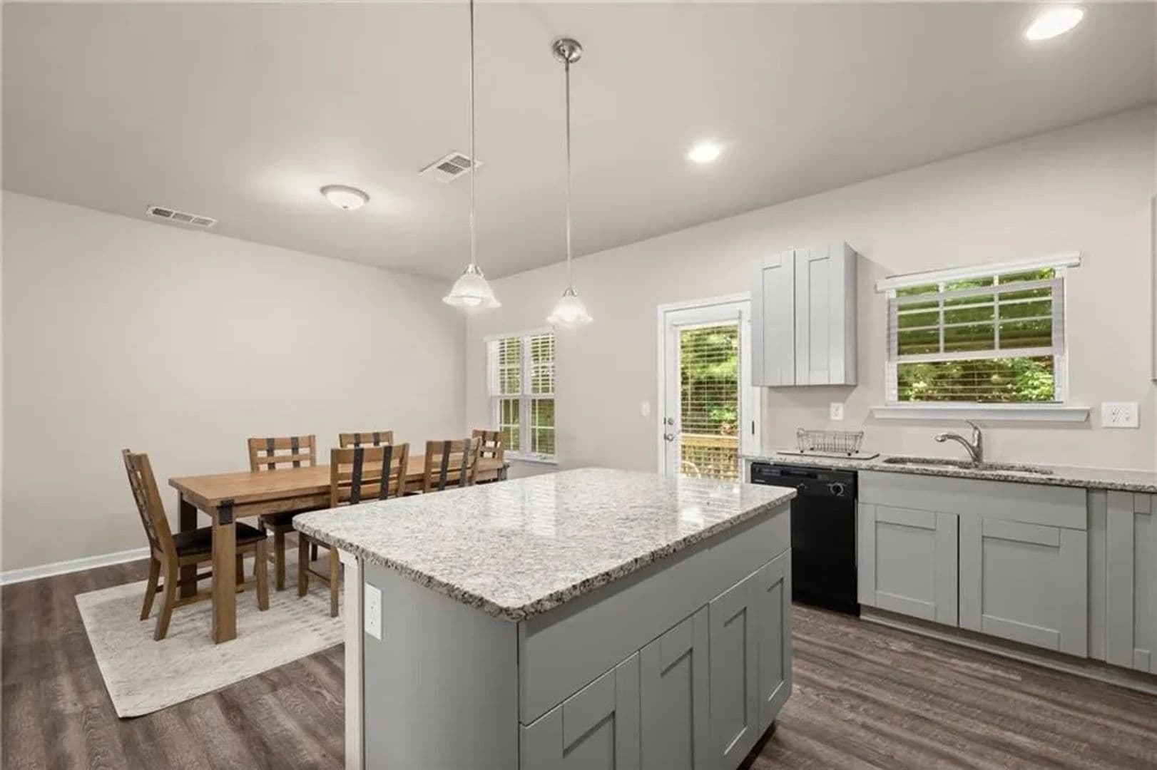 Buford House: 4202 Chatham Ridge Dr