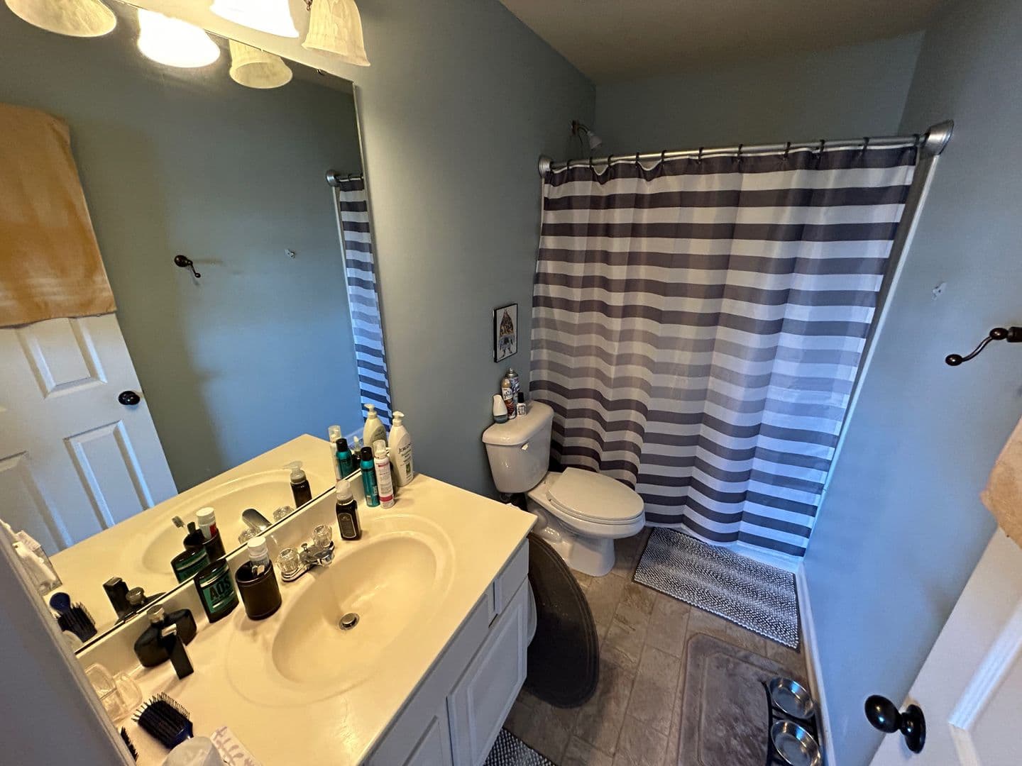 Cary House: 306 Linden Park Ln