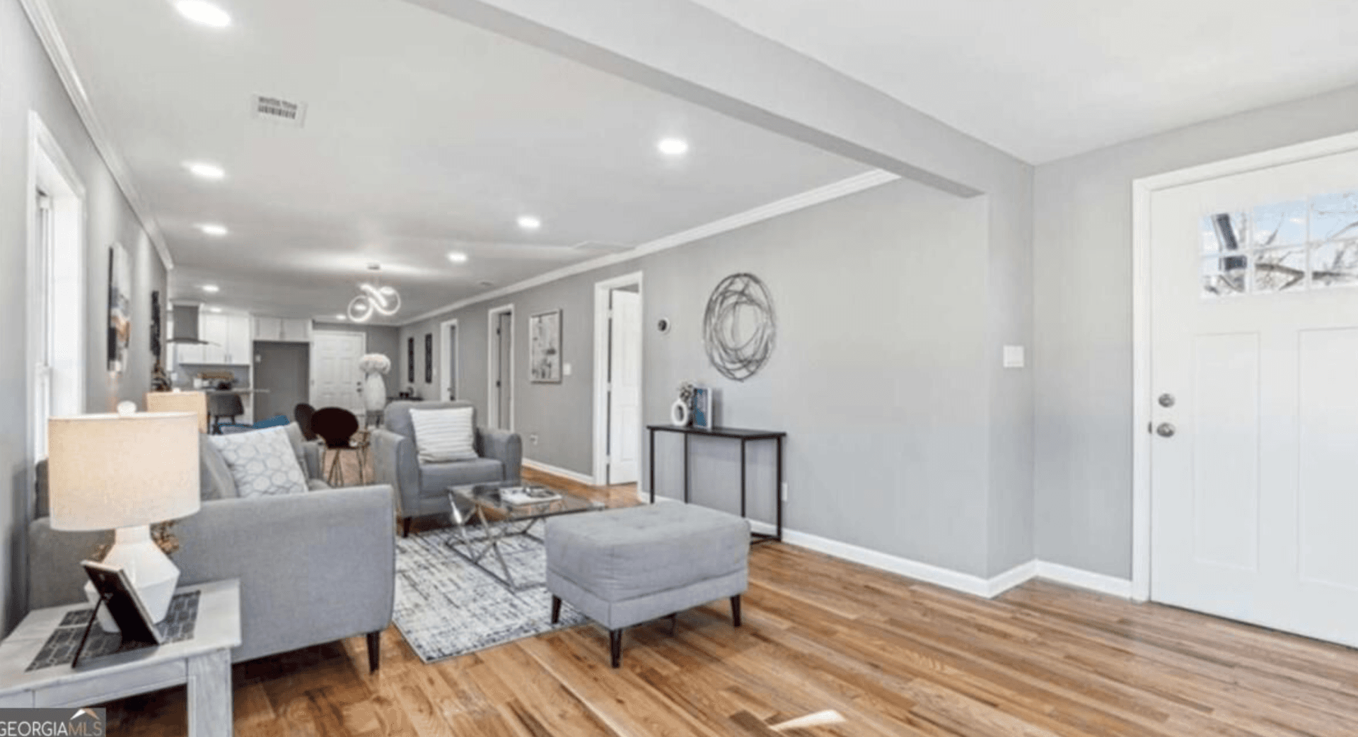College Park House: 3482 Atlanta St