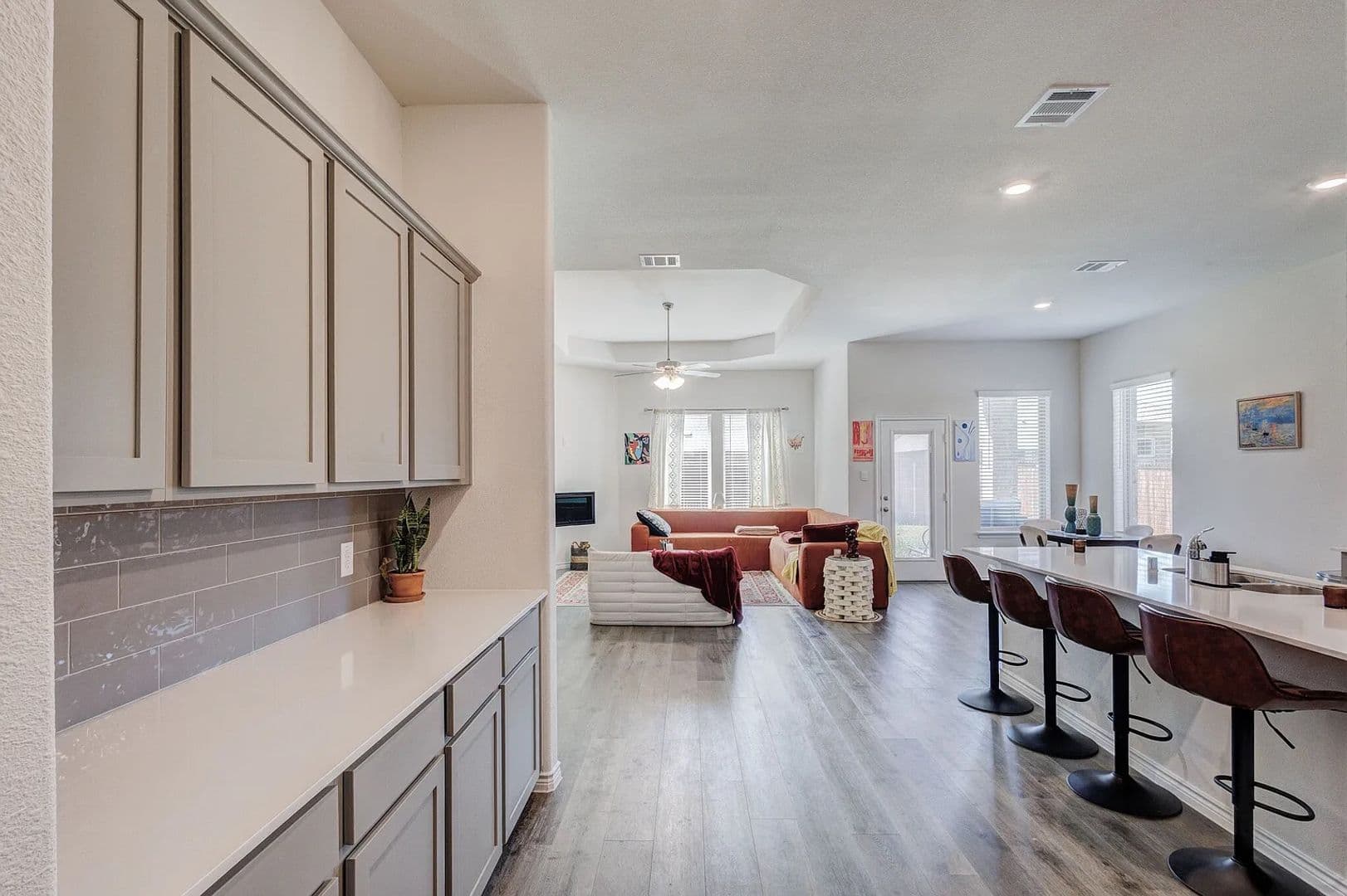 Garland House: 6993 Newby Ln