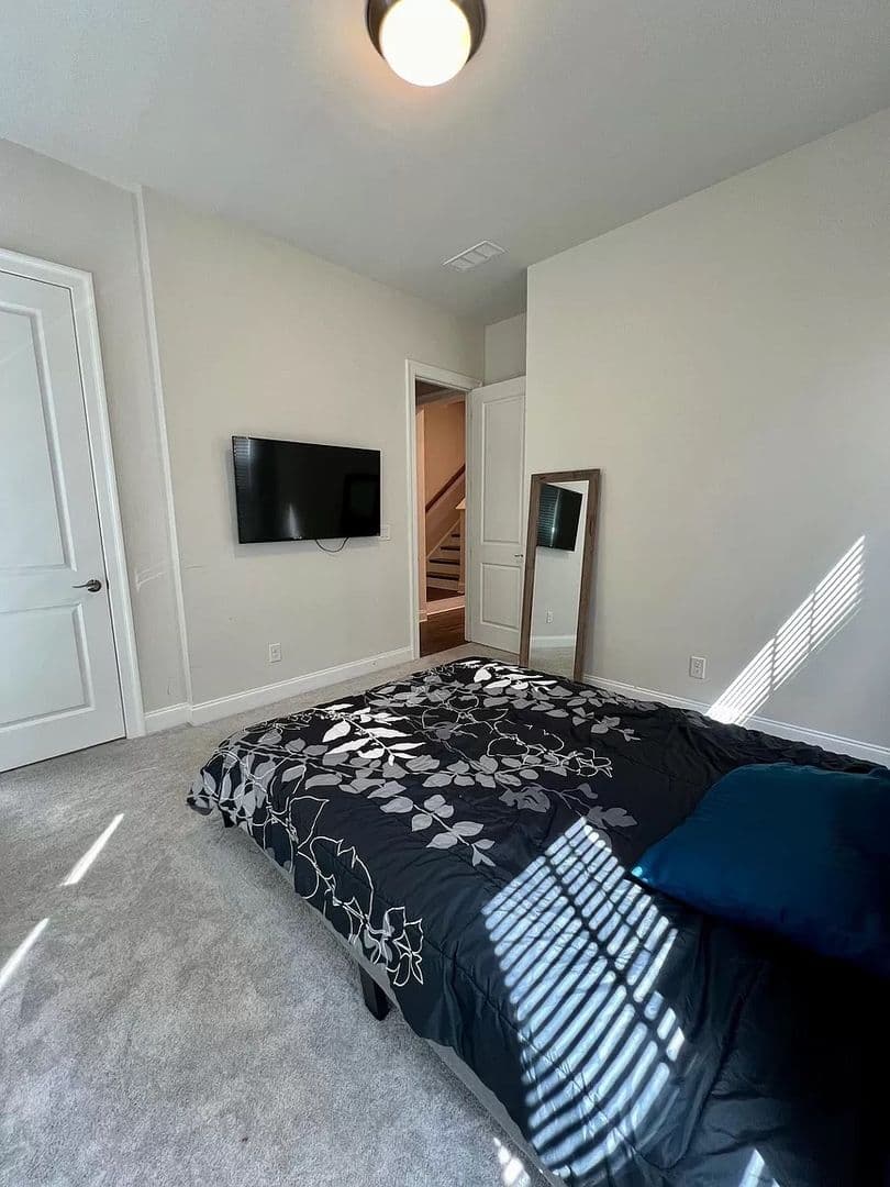 Atlanta House: 1825 La Dawn Ln NW