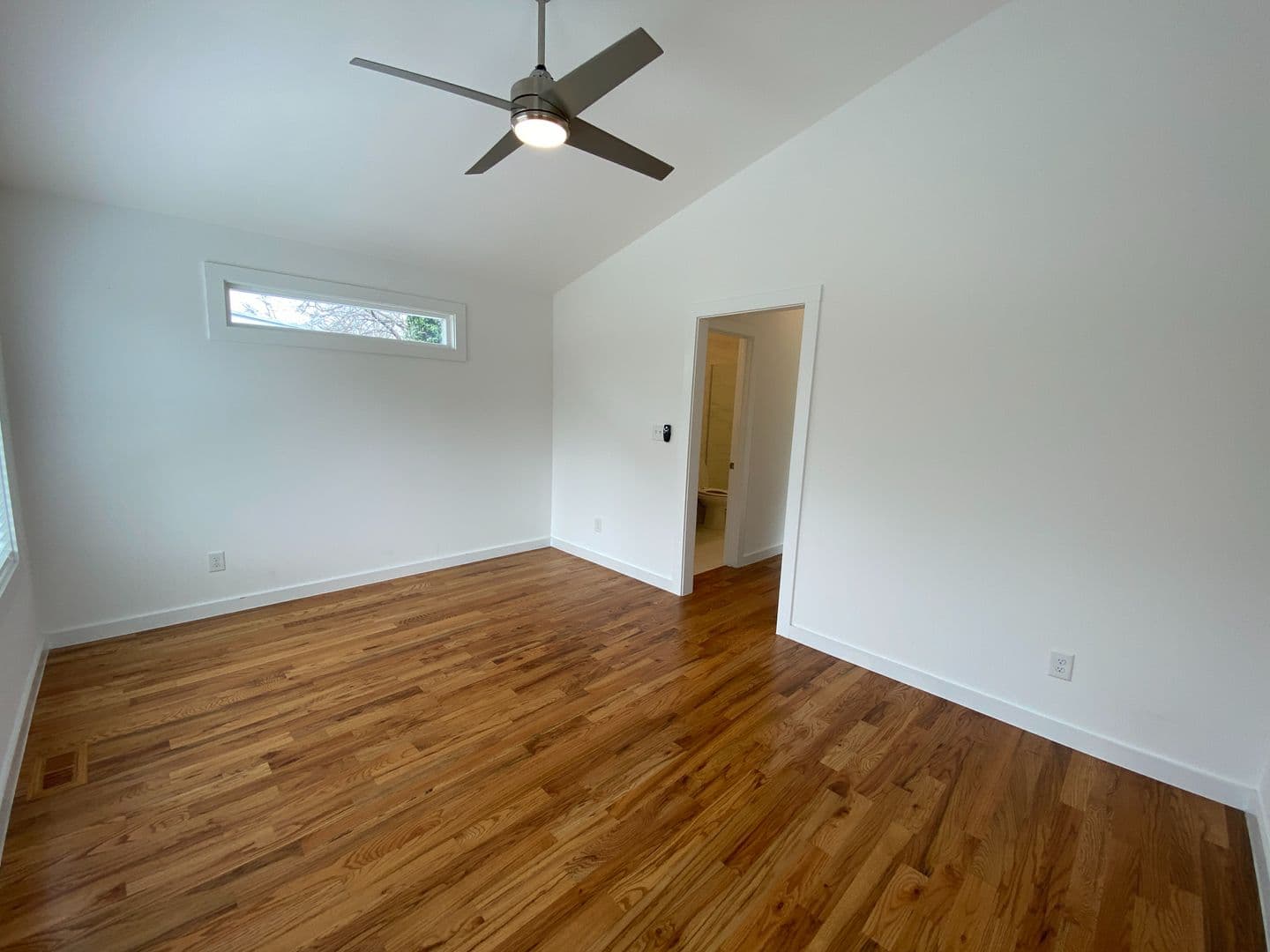 Raleigh House: 218 Heck St