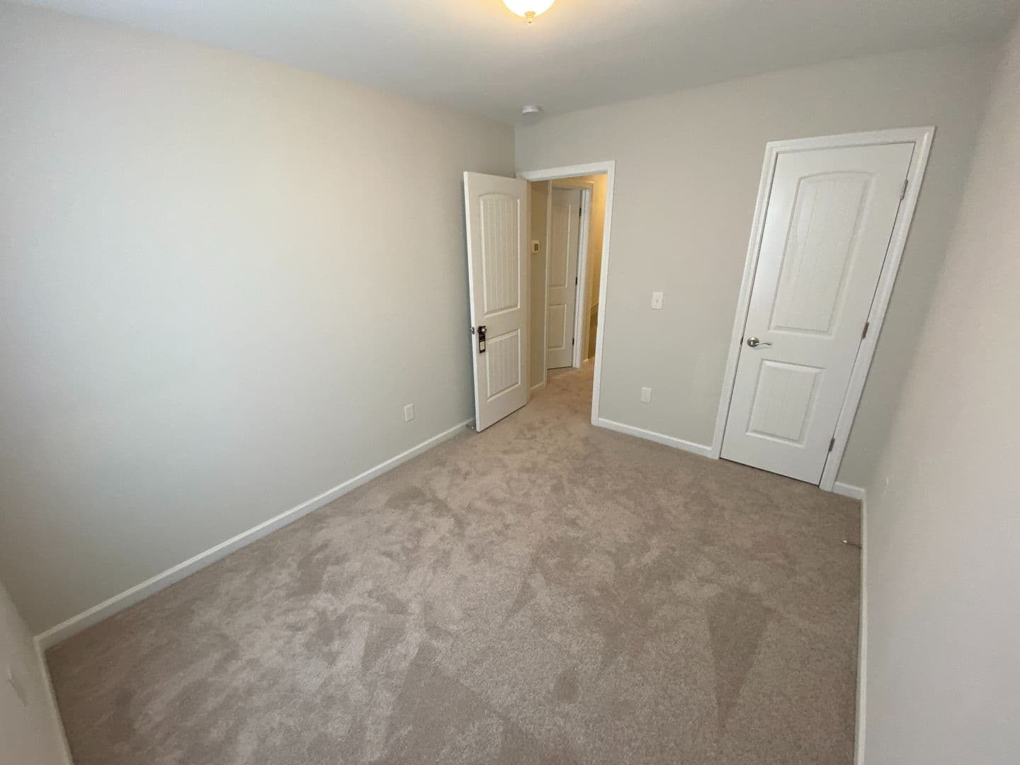 Raleigh House: 309 Switch St