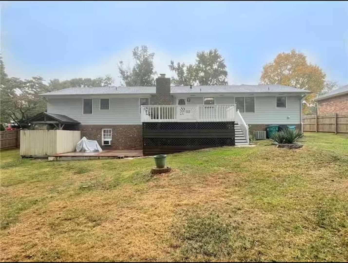 Lilburn House: 493 Greg Dr SW