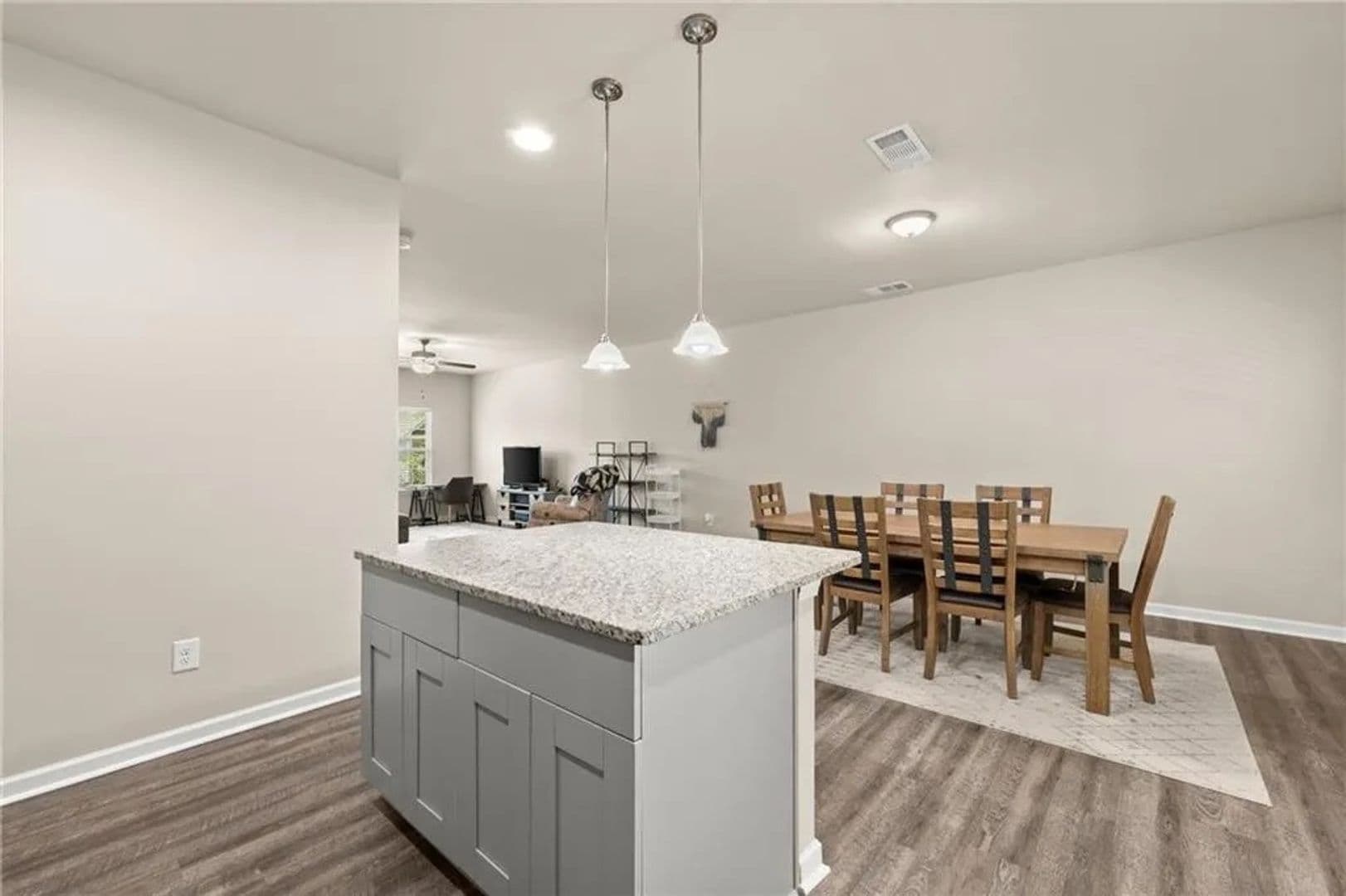 Buford House: 4202 Chatham Ridge Dr