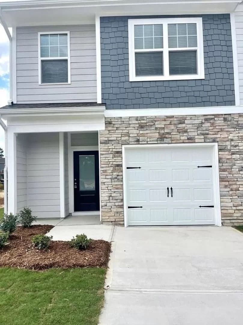 Raleigh House: 6906 Thalweg Dr