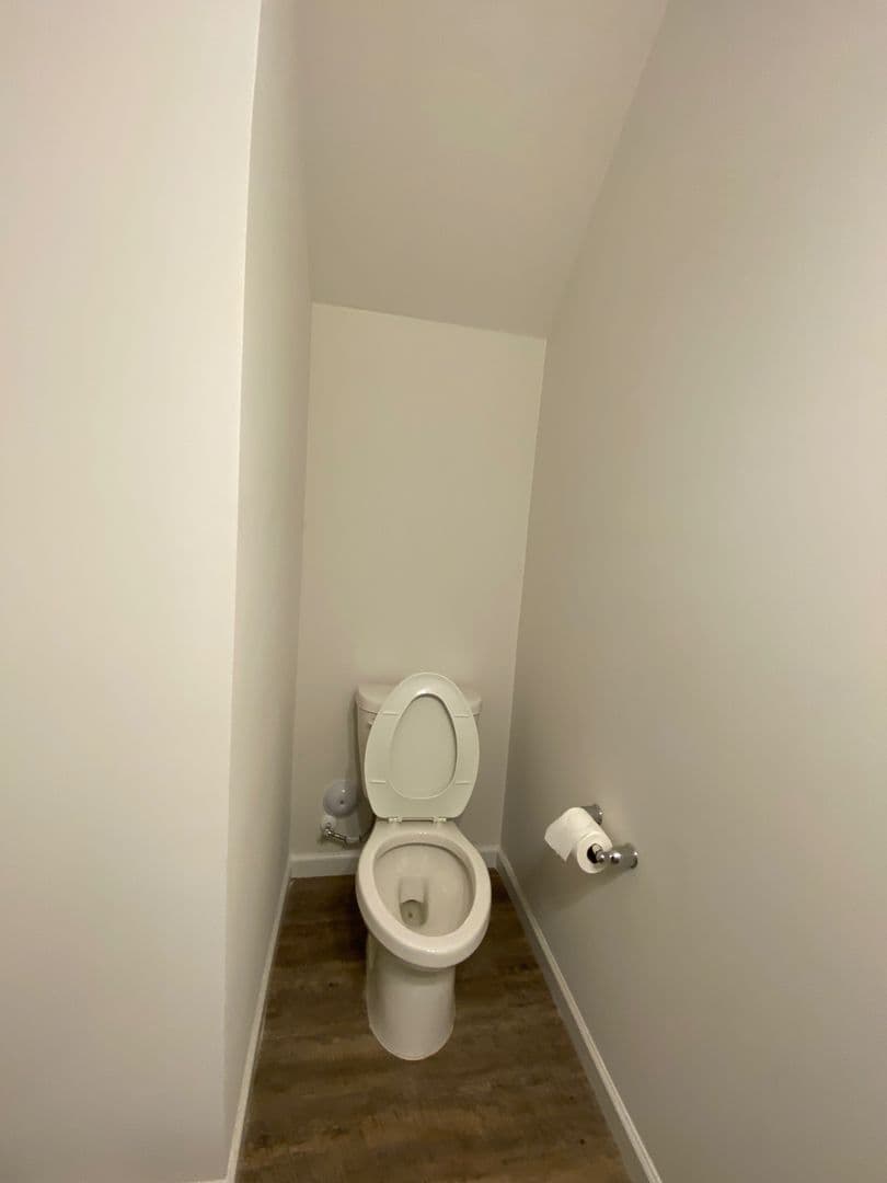 Belmont House: 1103 Johns Walk Way