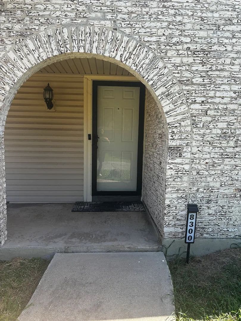 Fort Worth House: 8300 El Retiro Rd