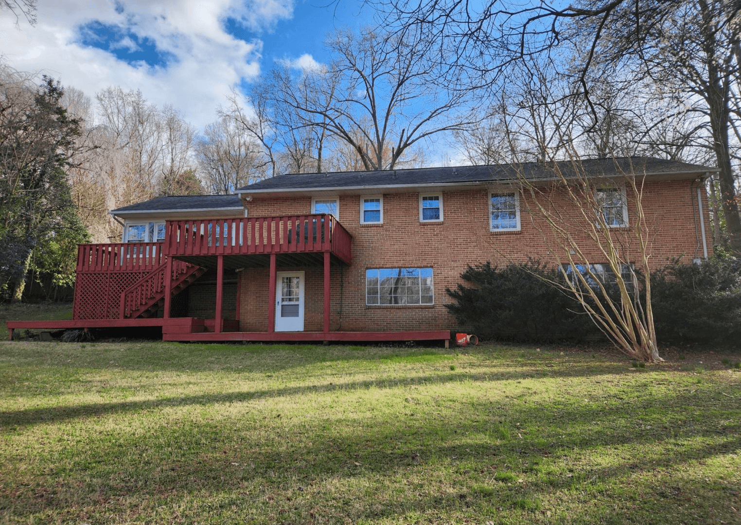 Winston-Salem House: 33 Edith Ave