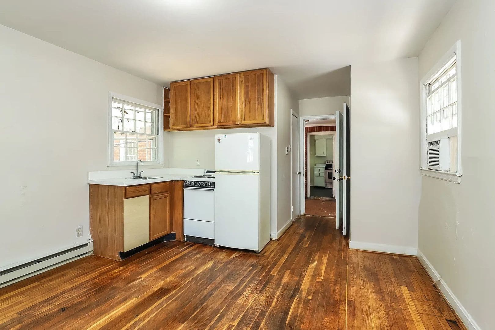 Greensboro House: 412 S Josephine Boyd St
