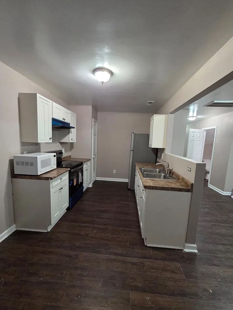 Raleigh House: 4337 Haverty Dr