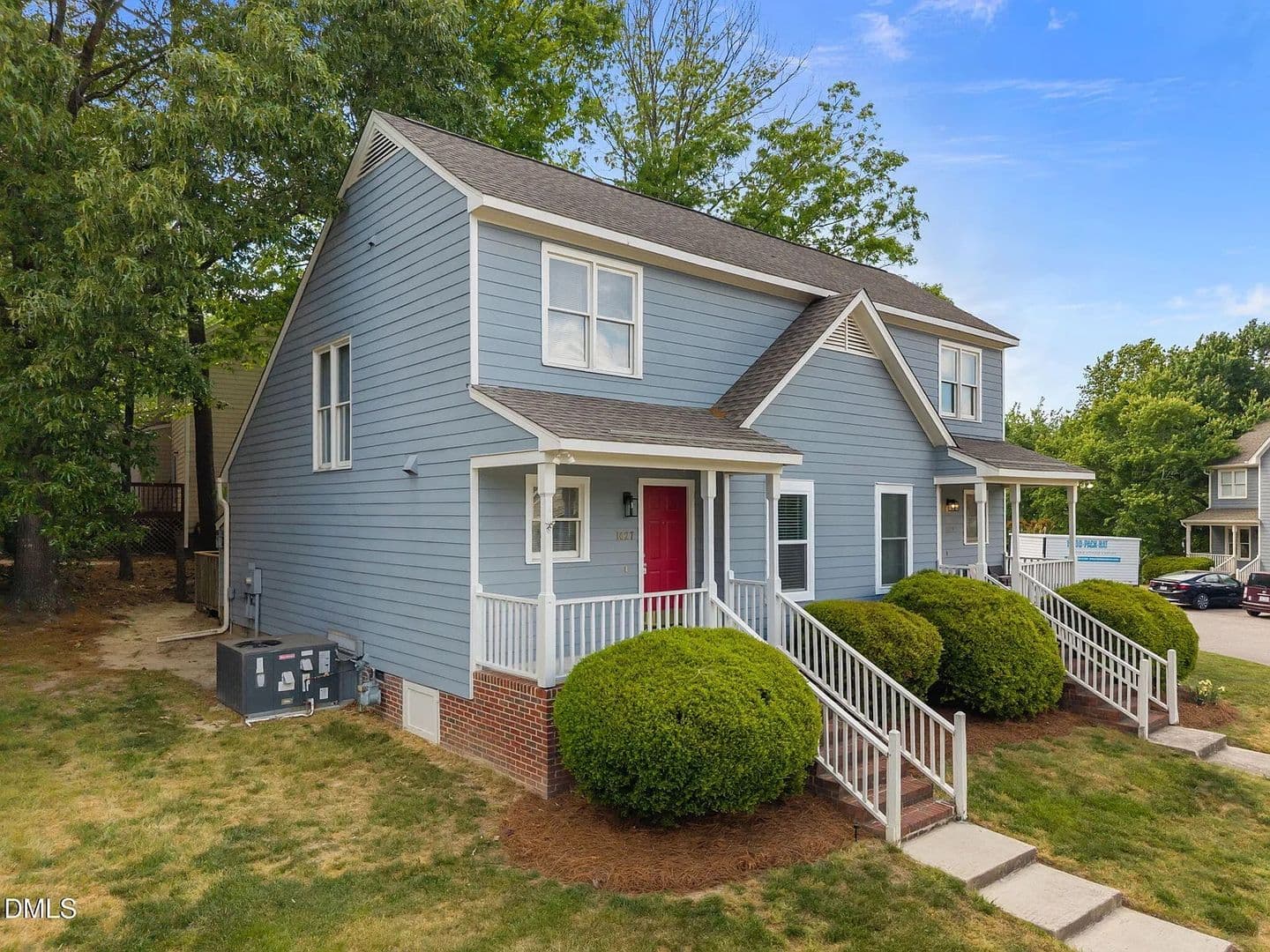 Raleigh House: 1627 Oakland Hills Way