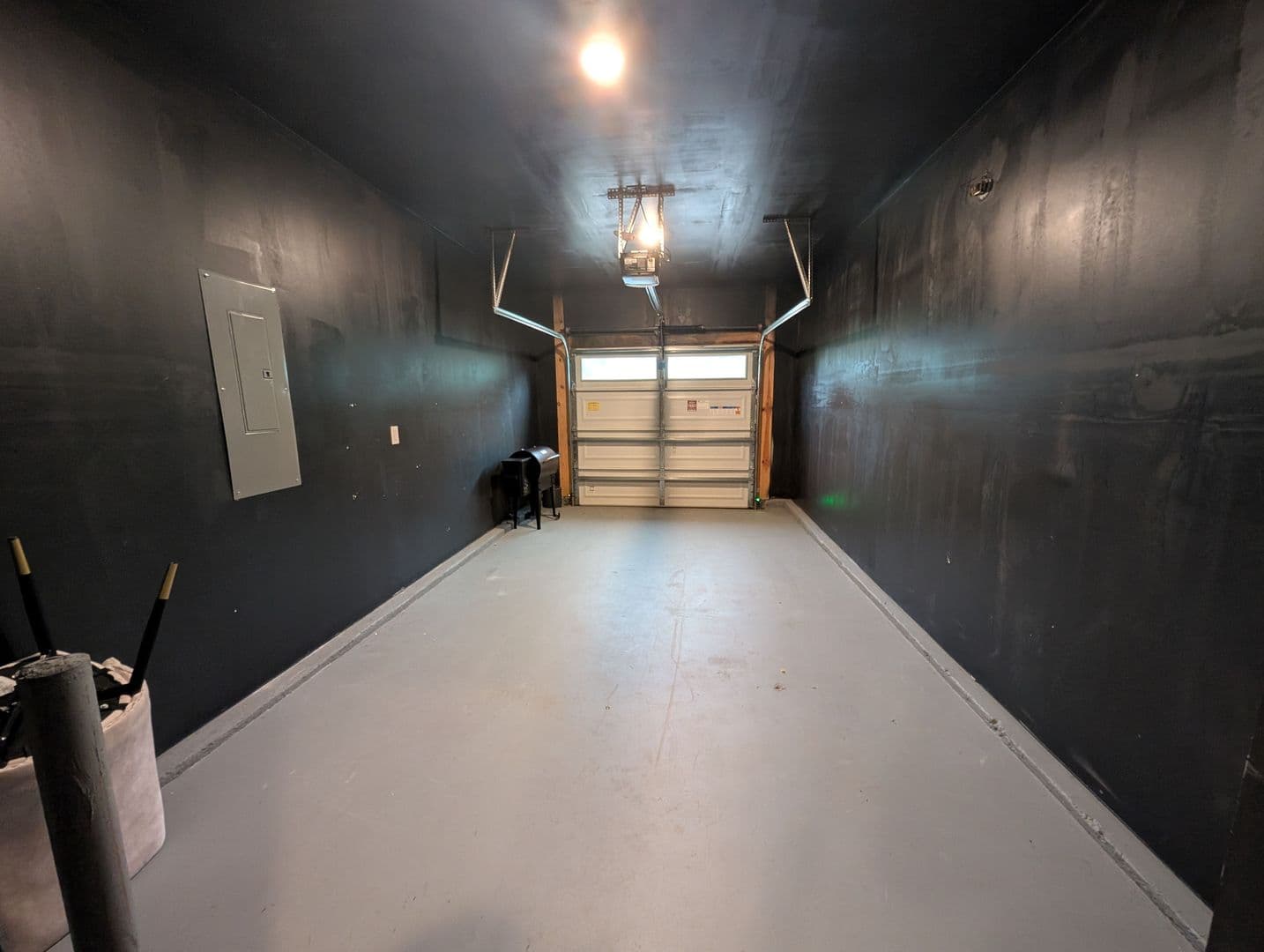 Charlotte House: 6043 Sullins Rd