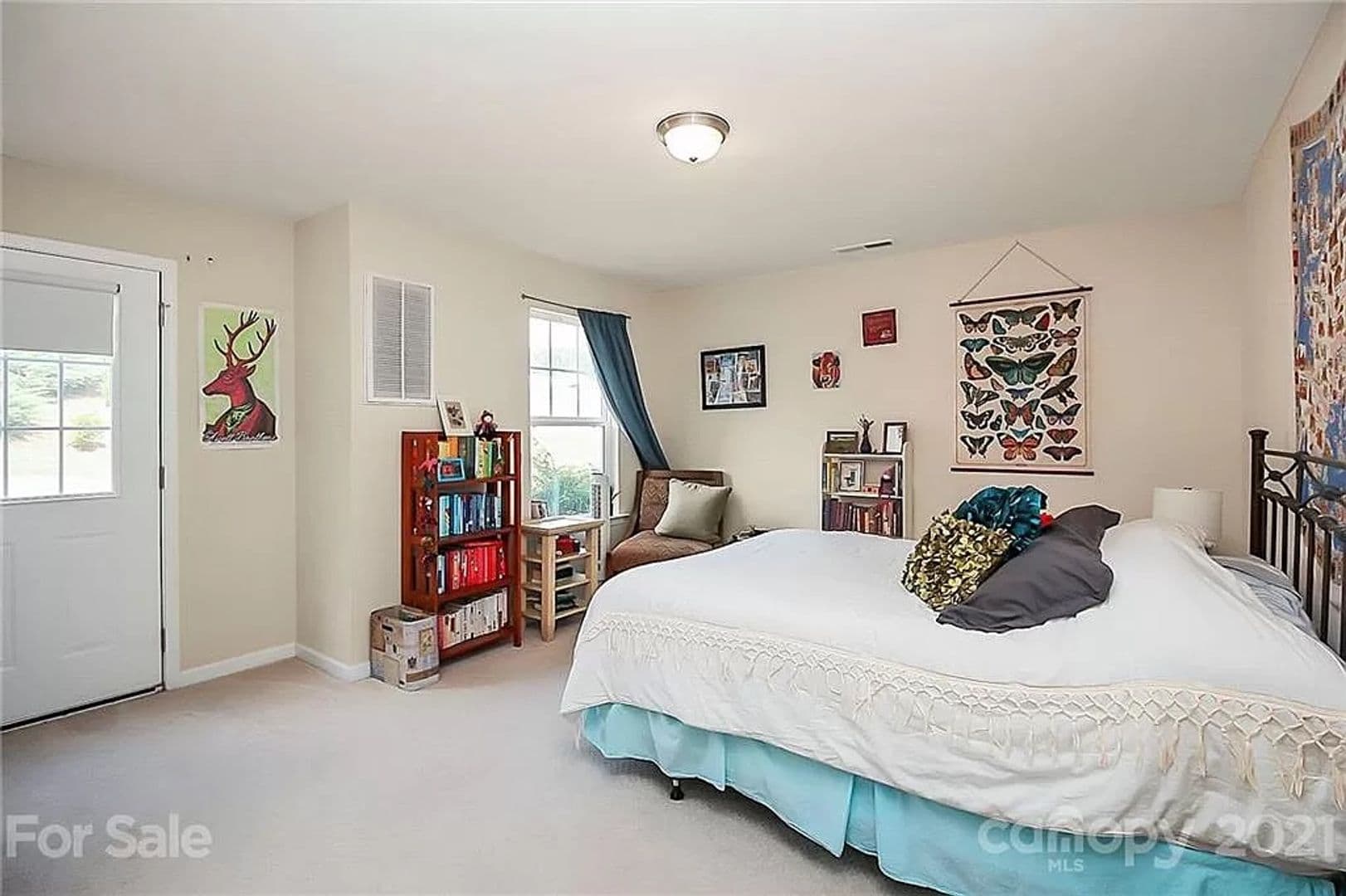 Charlotte House: 1502 Sharon Rd W
