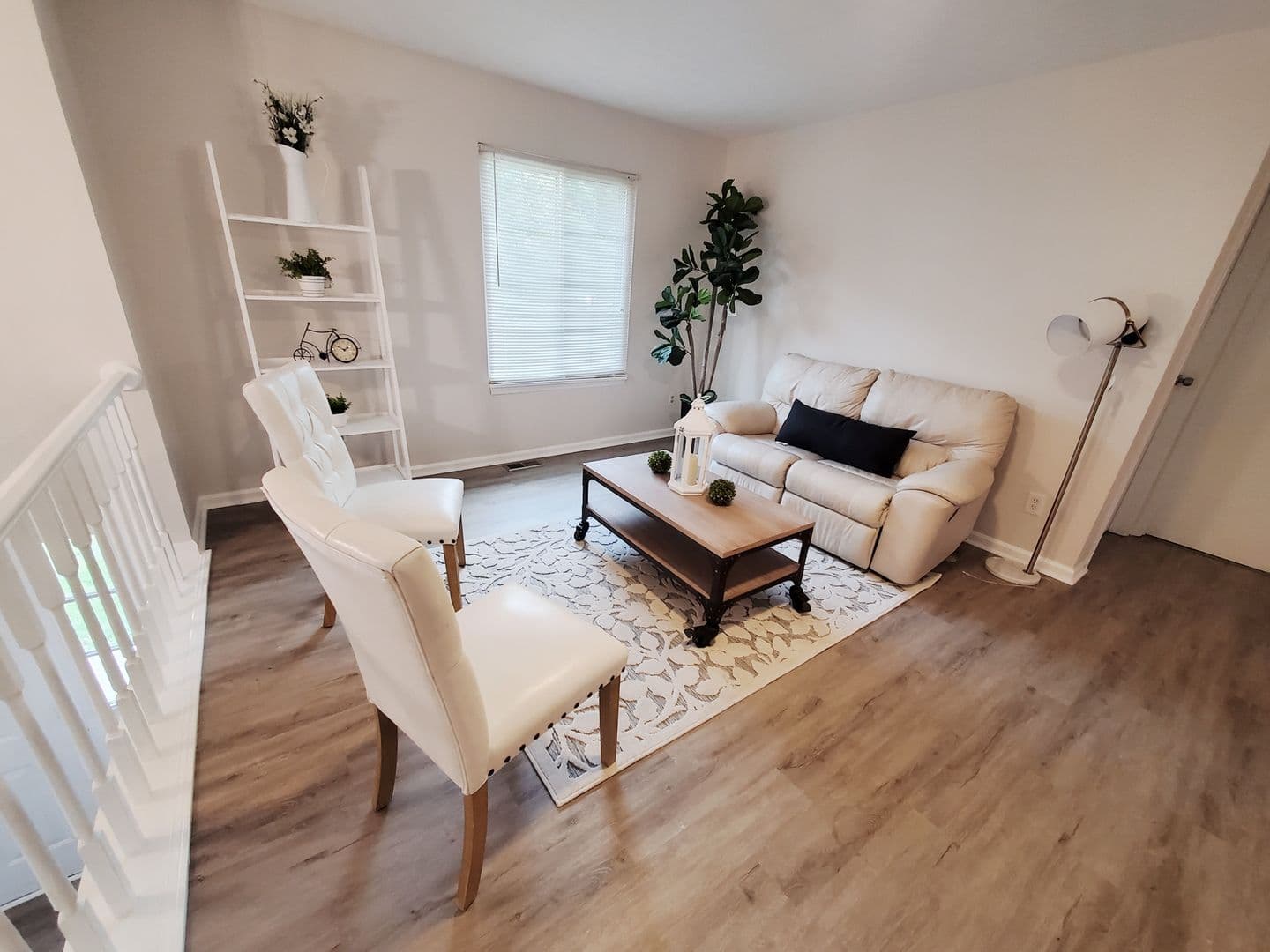 Raleigh House: 2824 Henslowe Dr