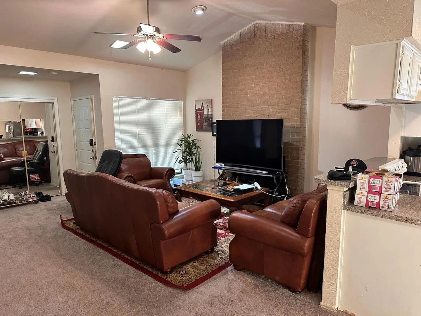 Garland House: 2026 Santa Anna Dr